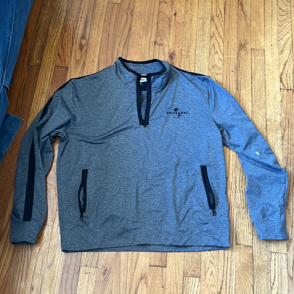 Universal Studios Pullover